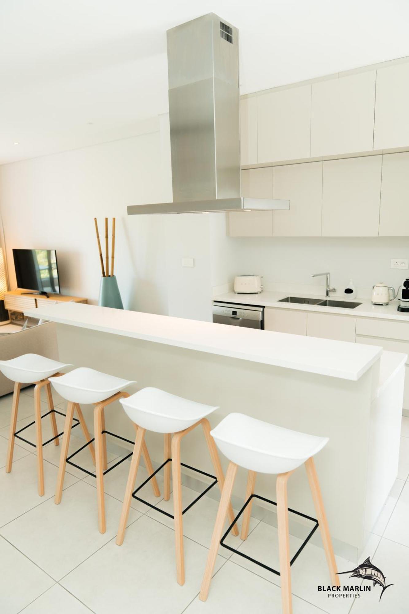 Black Marlin Apartments Pereybere Beach Exterior foto